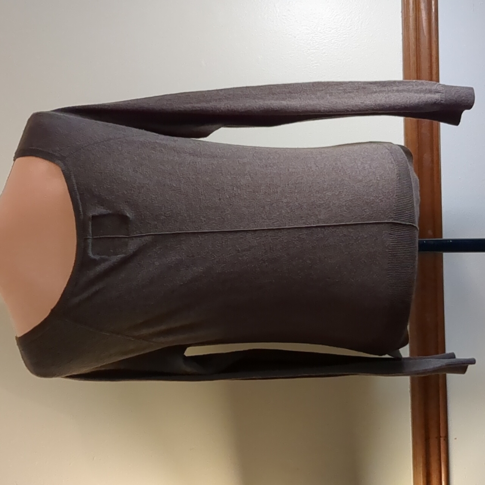 American Eagle Outfitters long sleeved brown shirt, sized Small - Picture 4 of 9